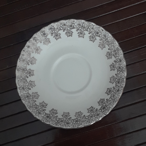 Vintage cup and saucer - Picture 4 of 6